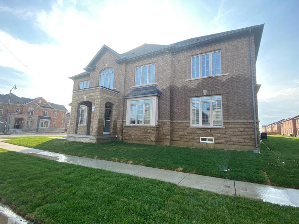 537 Veterans Dr Brampton On L7A 0C4 Villa Ngoại thất bức ảnh