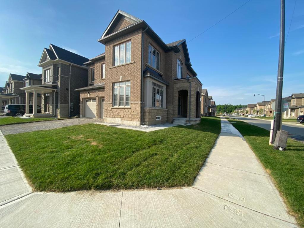 537 Veterans Dr Brampton On L7A 0C4 Villa Ngoại thất bức ảnh